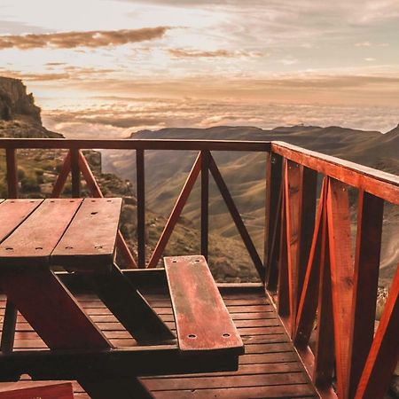 Sani Mountain Escape Hotel Mokhotlong Buitenkant foto